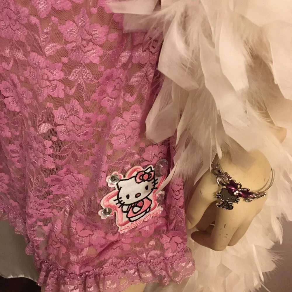 ADORABLE dream lingere and jewlery set with hello kitty details! - Picture 8 of 15